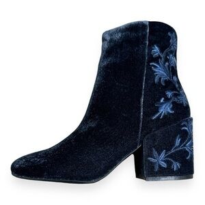 Kenneth Cole New York Women's Renna Velvet Velour Boots Size 6.5 NEW NIB